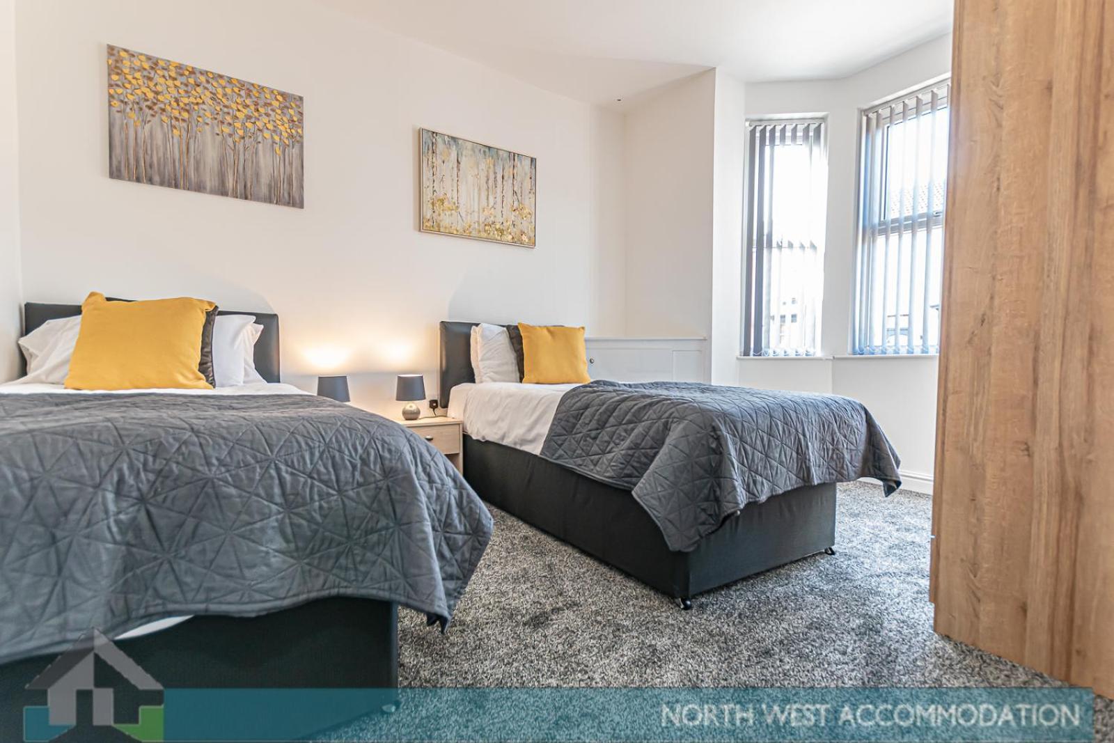 Wellfield Serviced Accommodation Warrington Exteriör bild