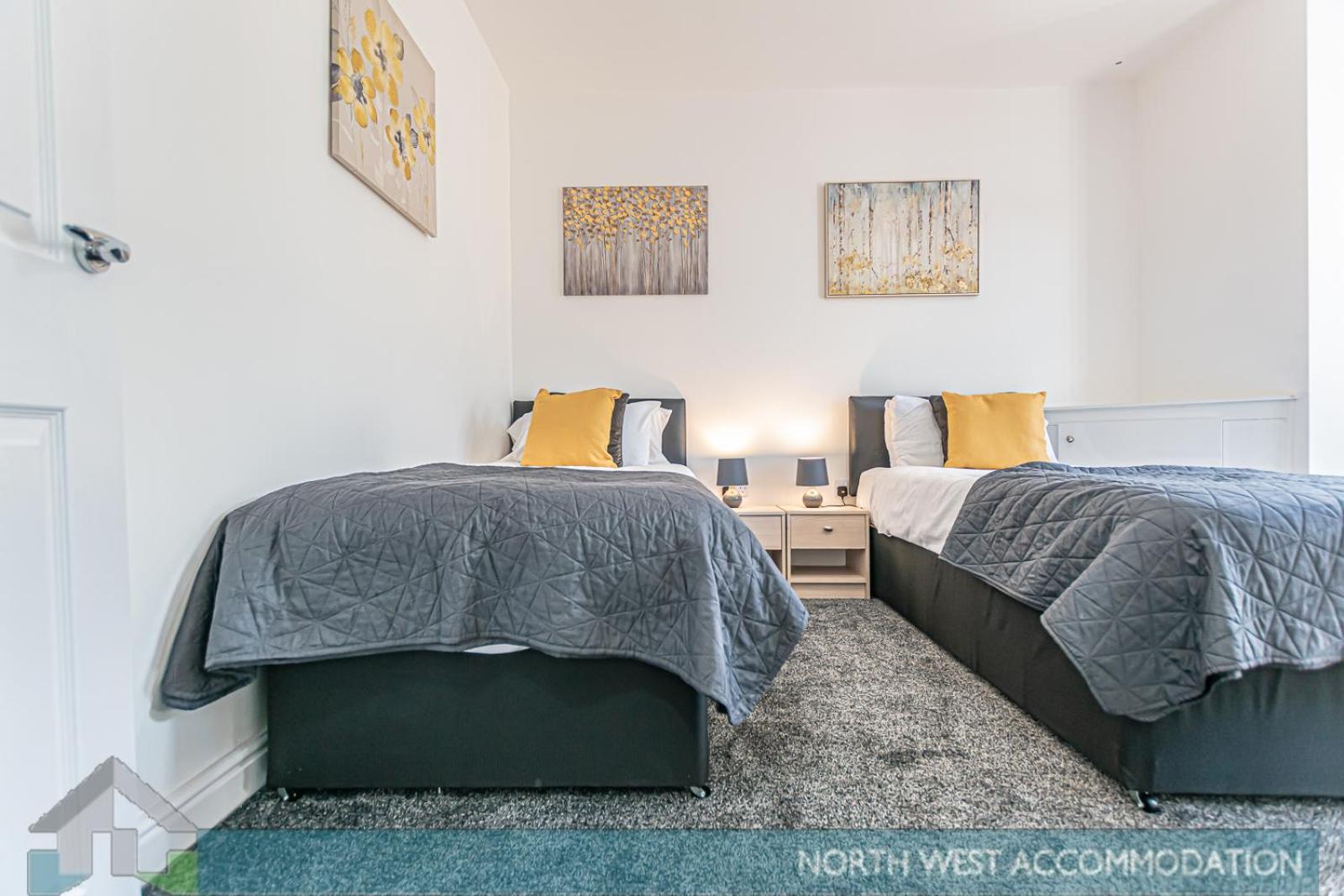 Wellfield Serviced Accommodation Warrington Exteriör bild