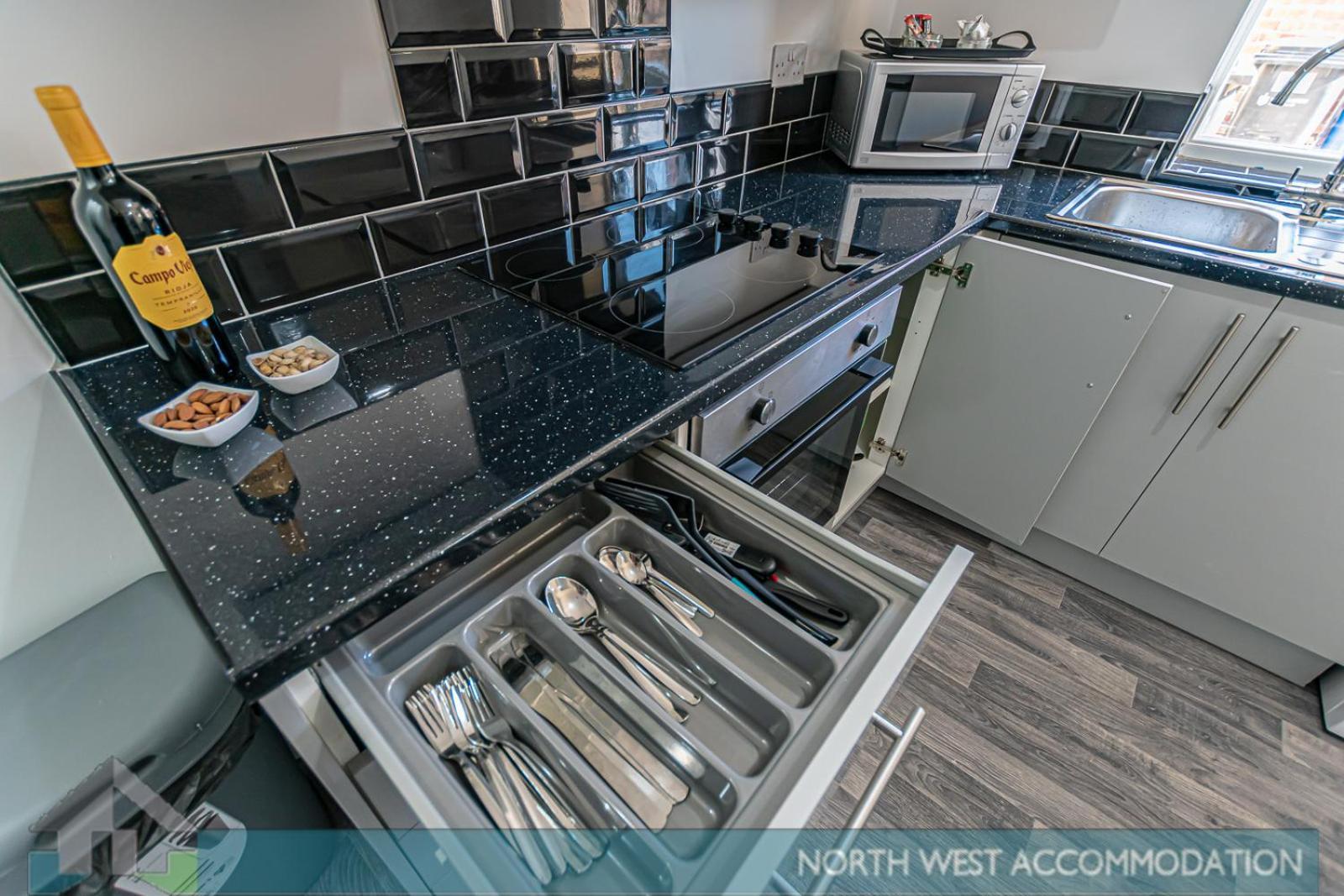 Wellfield Serviced Accommodation Warrington Exteriör bild