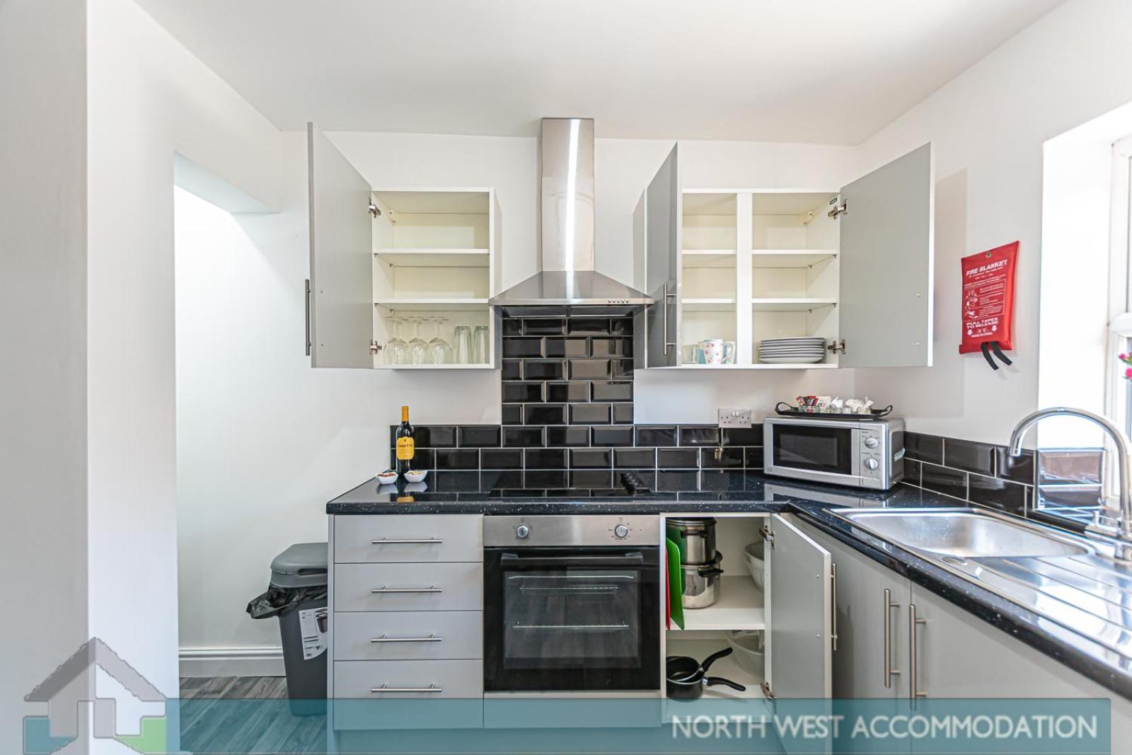 Wellfield Serviced Accommodation Warrington Exteriör bild